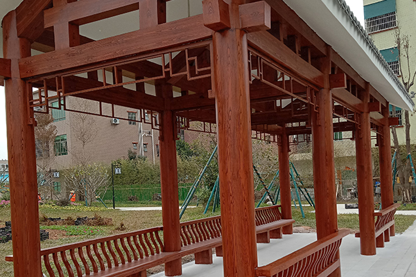 廣東省東莞市橫瀝鎮長巷村委會水泥廊亭仿木紋漆施工項目